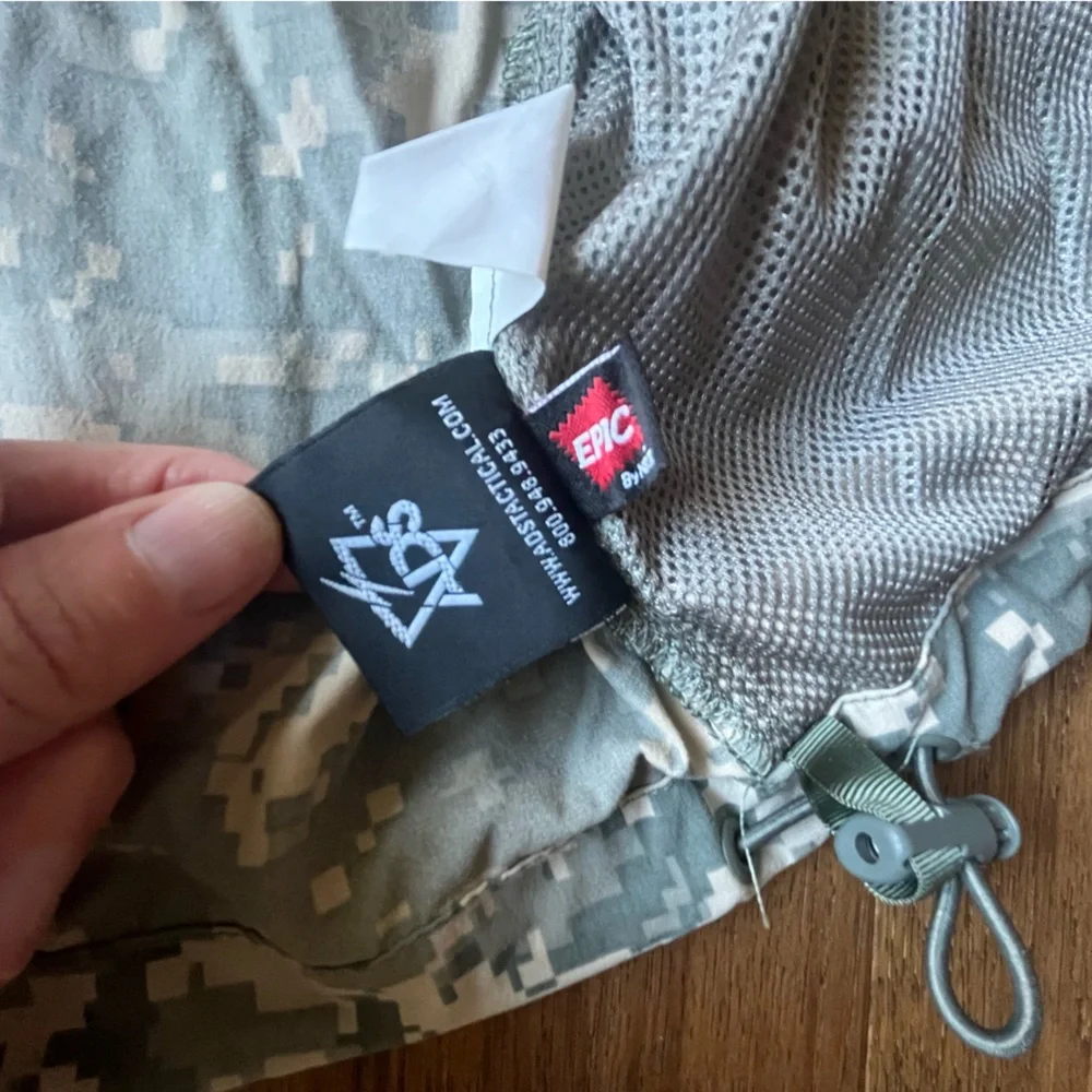 NWT ECWCS GEN III Level 5 Soft Shell Jacket US Army Men’s Sz M Camouflage‎